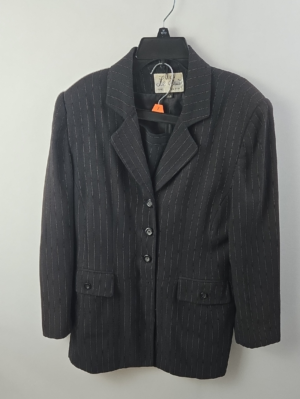 Le Suit Black Pinstripe Blazer Skirt Suit Sz 10 Business Professional Acdemia